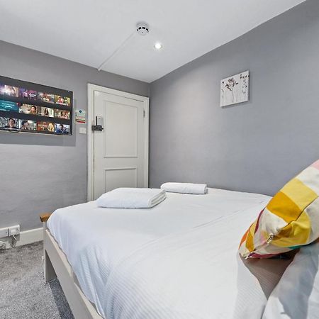 Number 27 Guesthouse Лондон Экстерьер фото