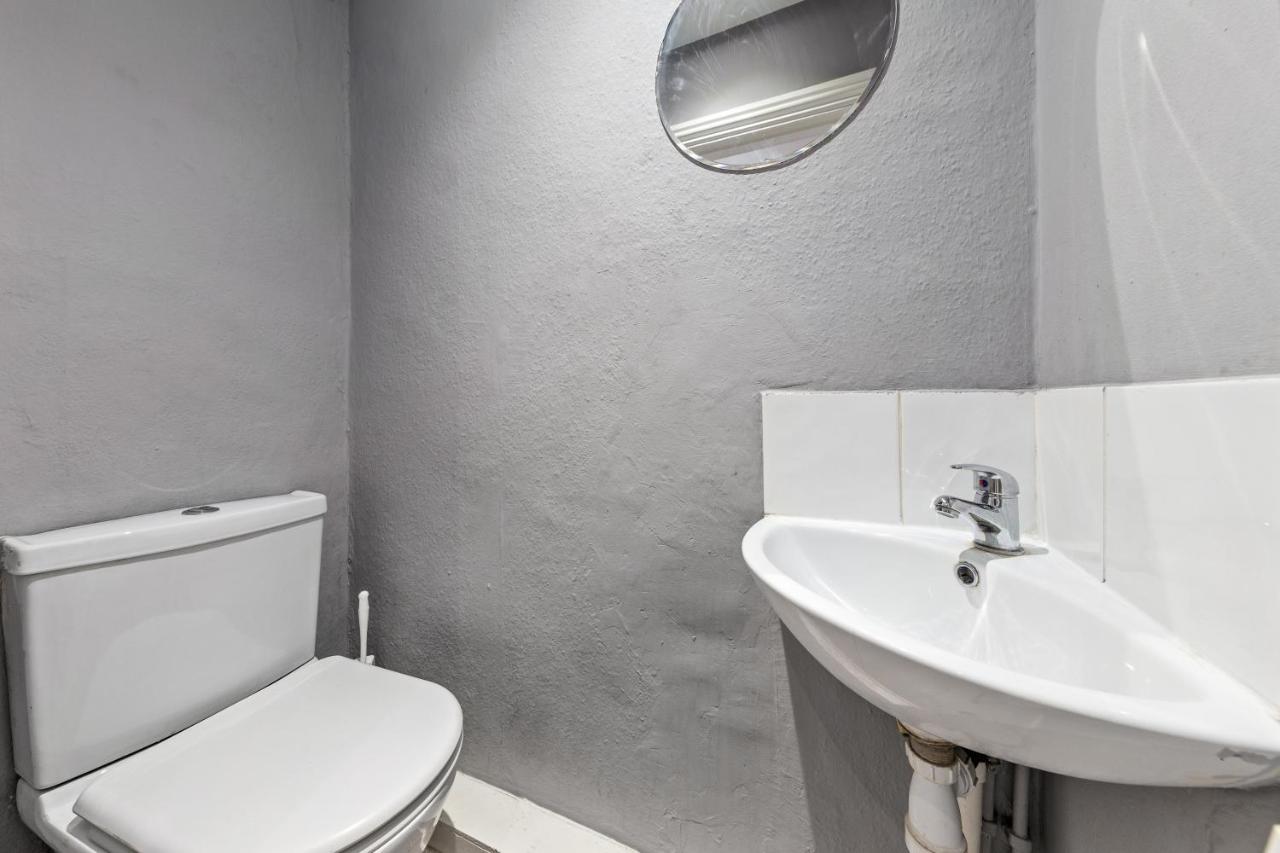 Number 27 Guesthouse Лондон Экстерьер фото