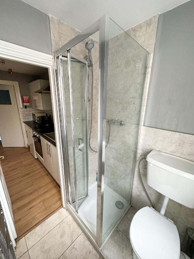 Number 27 Guesthouse Лондон Экстерьер фото