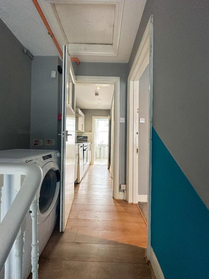 Number 27 Guesthouse Лондон Экстерьер фото